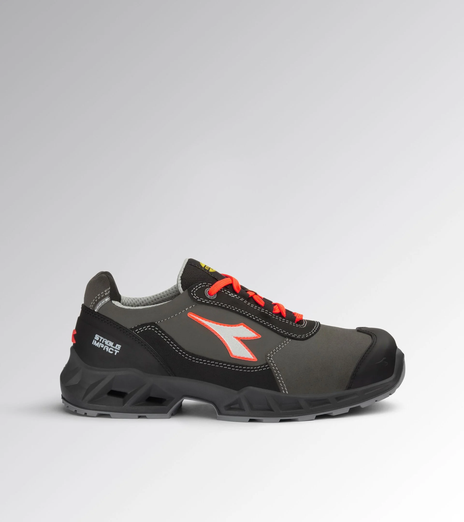 DIADORA UTILITY Shark Stab Imp Leat Low S3S FO SR SC ESD – Scarpa